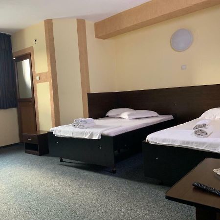 Hotel Monte Carlo Piteşti Dış mekan fotoğraf
