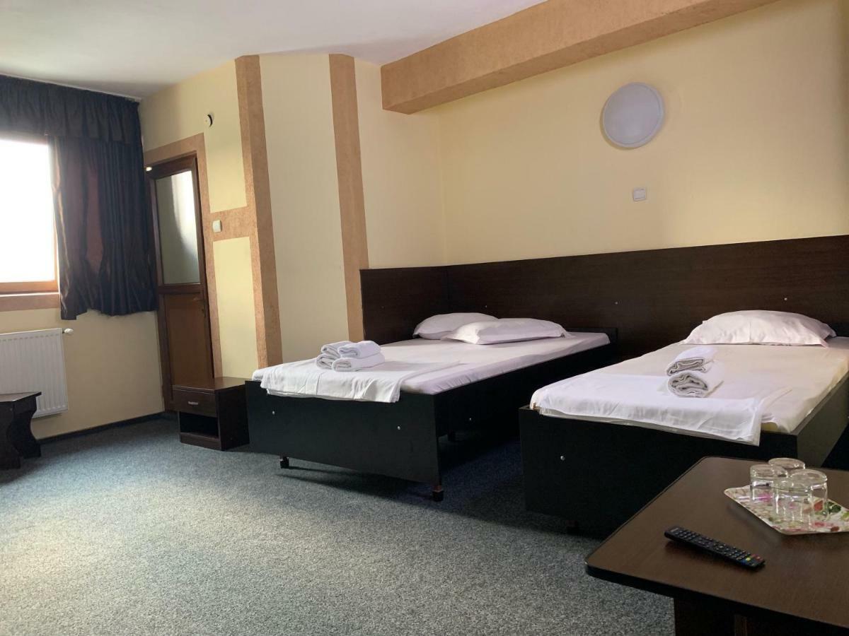 Hotel Monte Carlo Piteşti Dış mekan fotoğraf